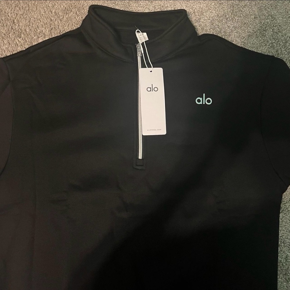 ALO Yoga Accolade Black 1/4 Zip Pullover